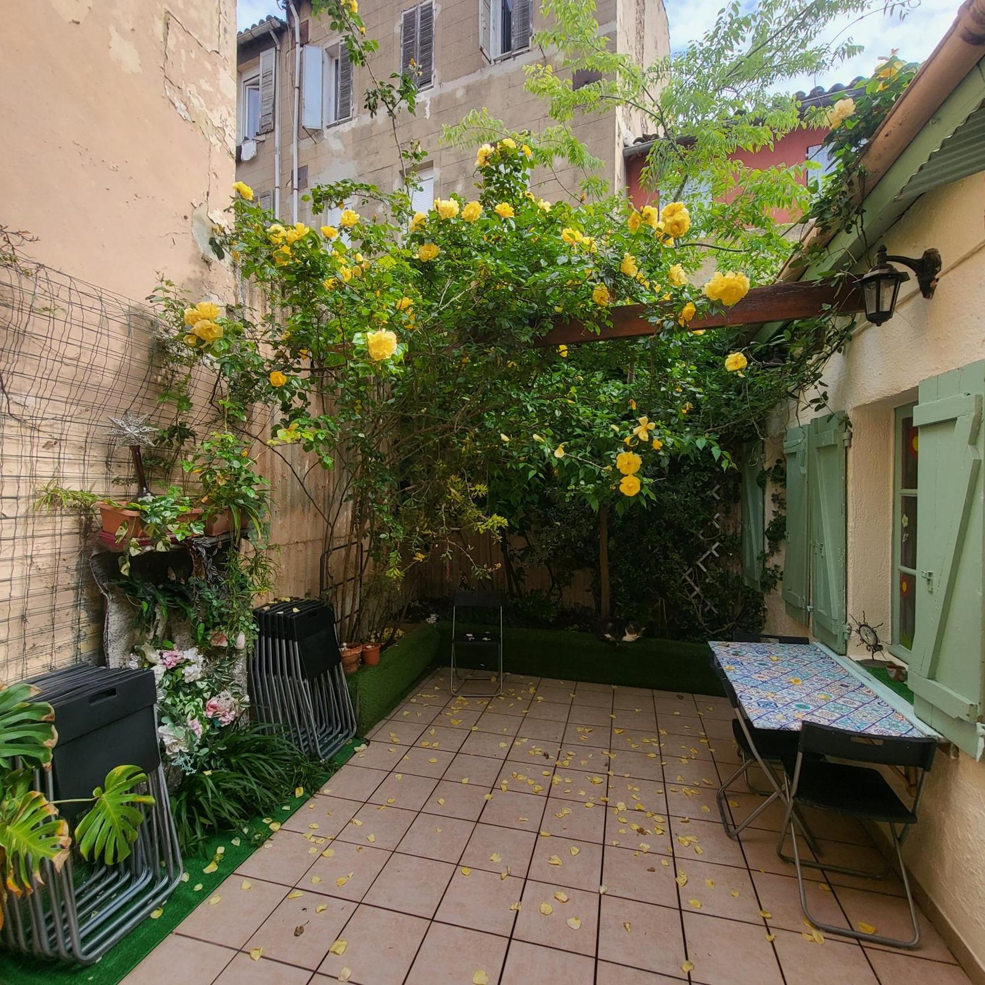 2P. Jardin Calme Centre-Ville マルセイユ エクステリア 写真